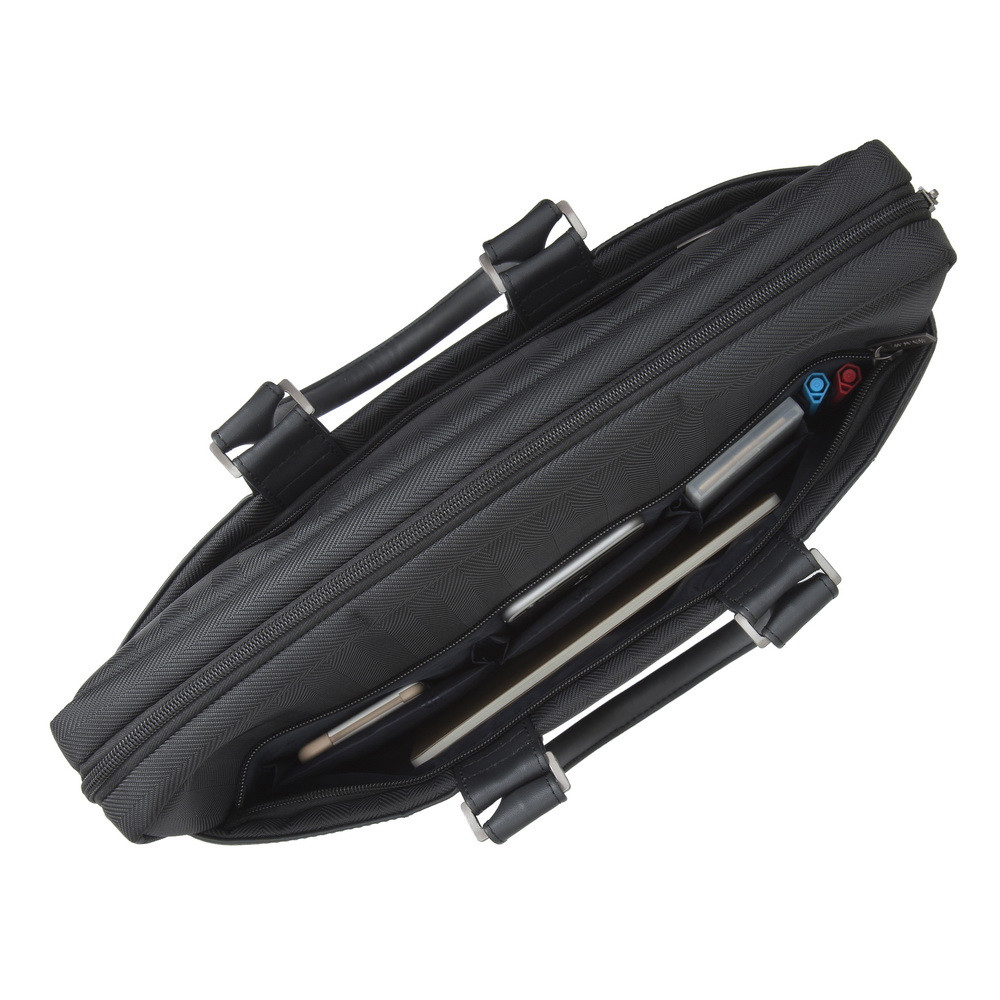 Sumkas Rivacase 8135 (15.6"), Qora
