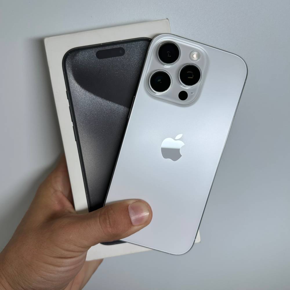 Apple iPhone 15 Pro 256GB Natural Titanium