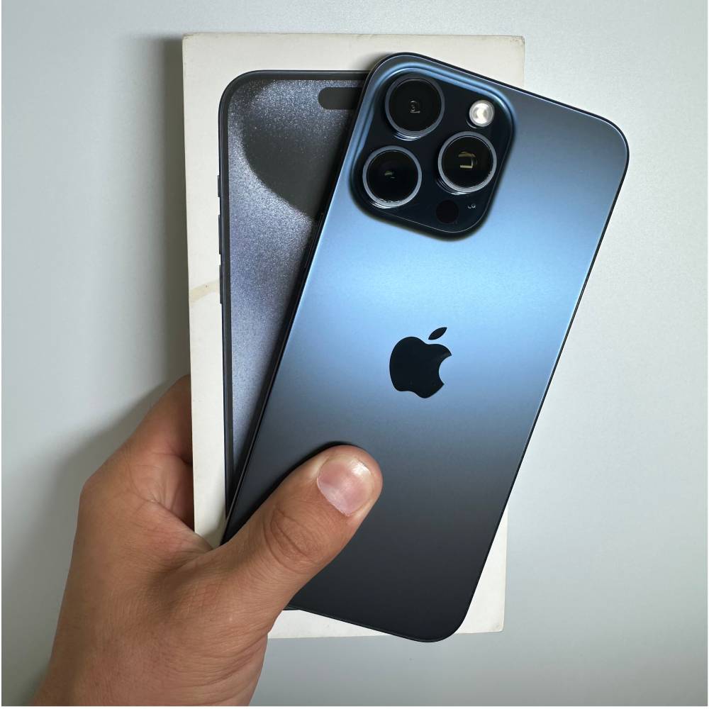 Apple iPhone 15 Pro 256GB Blue Titanium